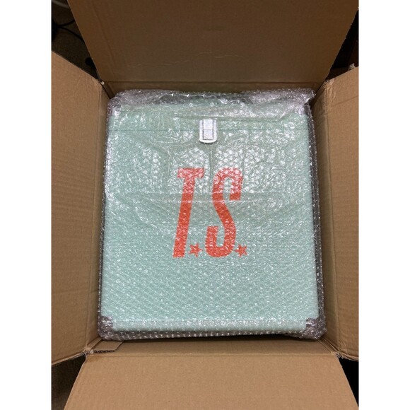 Taylor Swift The Life of a Showgirl Vinyl Case Record Holder Swiftie TS IN HAND - Picture 4 of 4